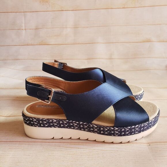 BCBGENERATION Xavier Satin Platform Cross Slingback Sandals Navy Size 8/38 - Picture 1 of 16